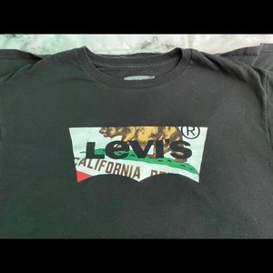 LEVI’S SHIRT (LARGE)